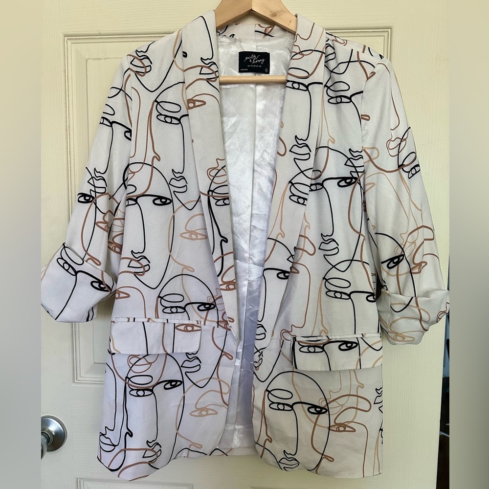 Faces Graphic Print Satin Lined Blazer Jacket by Milk & Honey size S